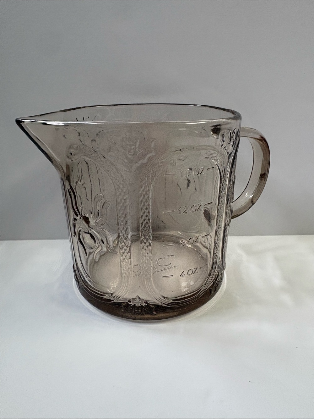 CWC Cook With Color 16oz/2 Cup Glass Measuring Cup Spiders & Bats Embossed